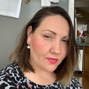 Meet your Posher, Nina